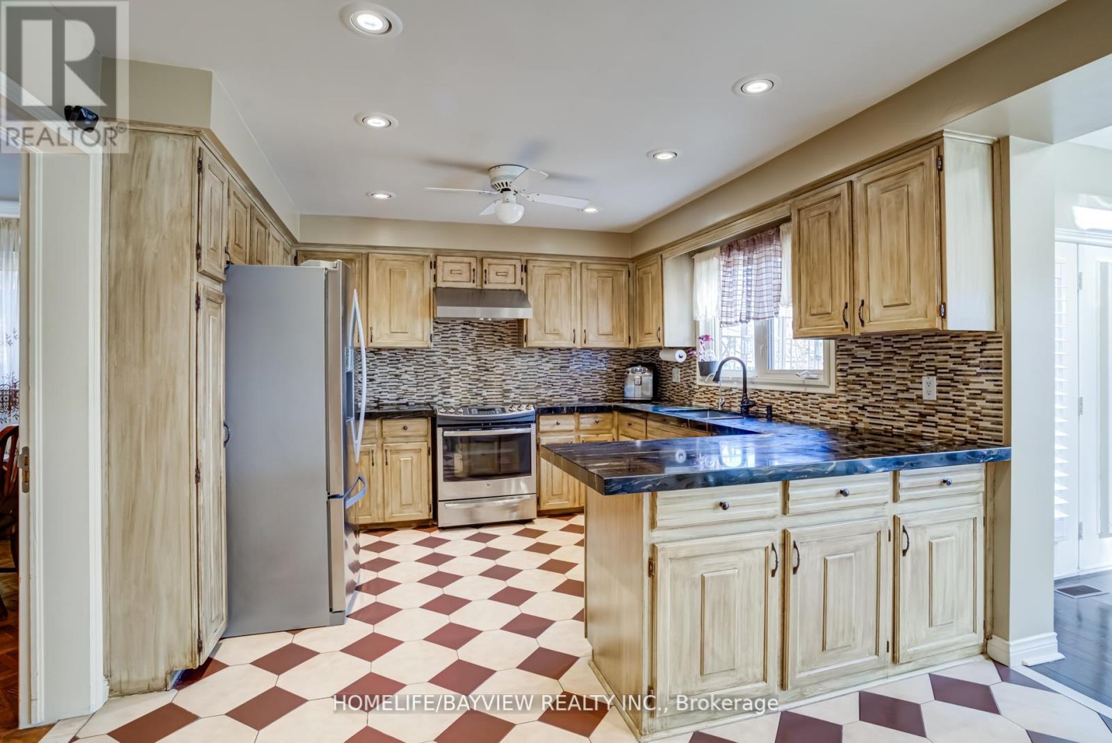 54 AIRDRIE DRIVE - 7