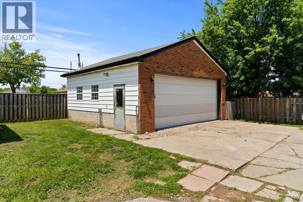 510 ARQUETTE AVENUE - 34
