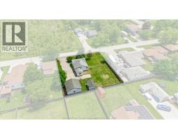 Family room/Fireplace - 510 Arquette Avenue, Essex, ON N0R1J0 Photo 7