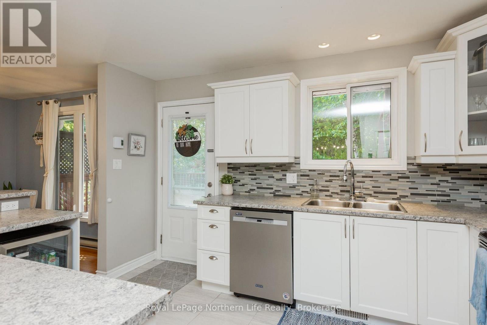 155 TWEEDSMUIR DRIVE - Image 12