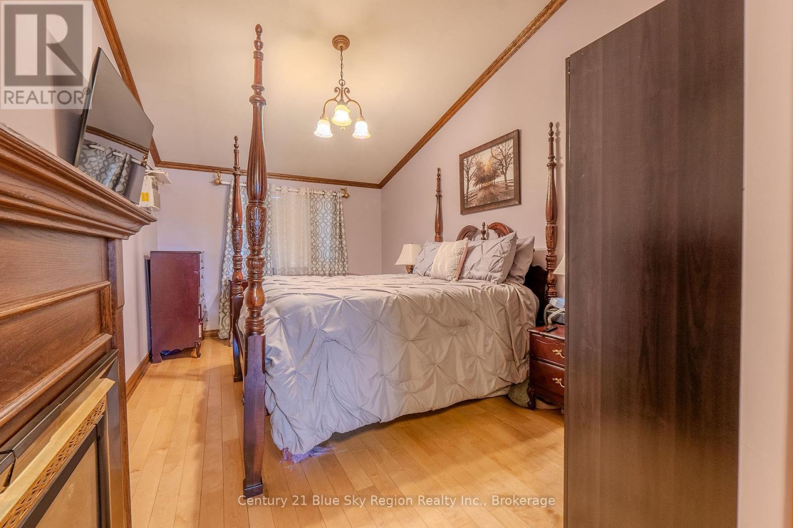 137 WHITNEY AVENUE - 14