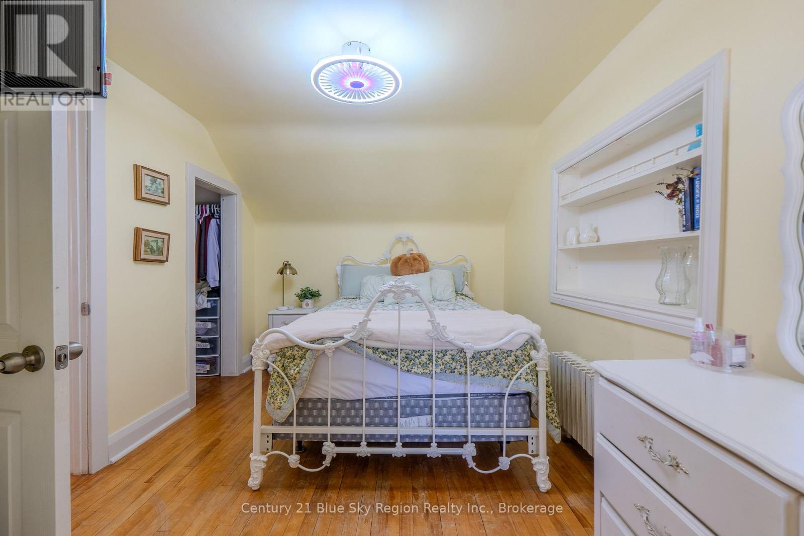137 WHITNEY AVENUE - 23
