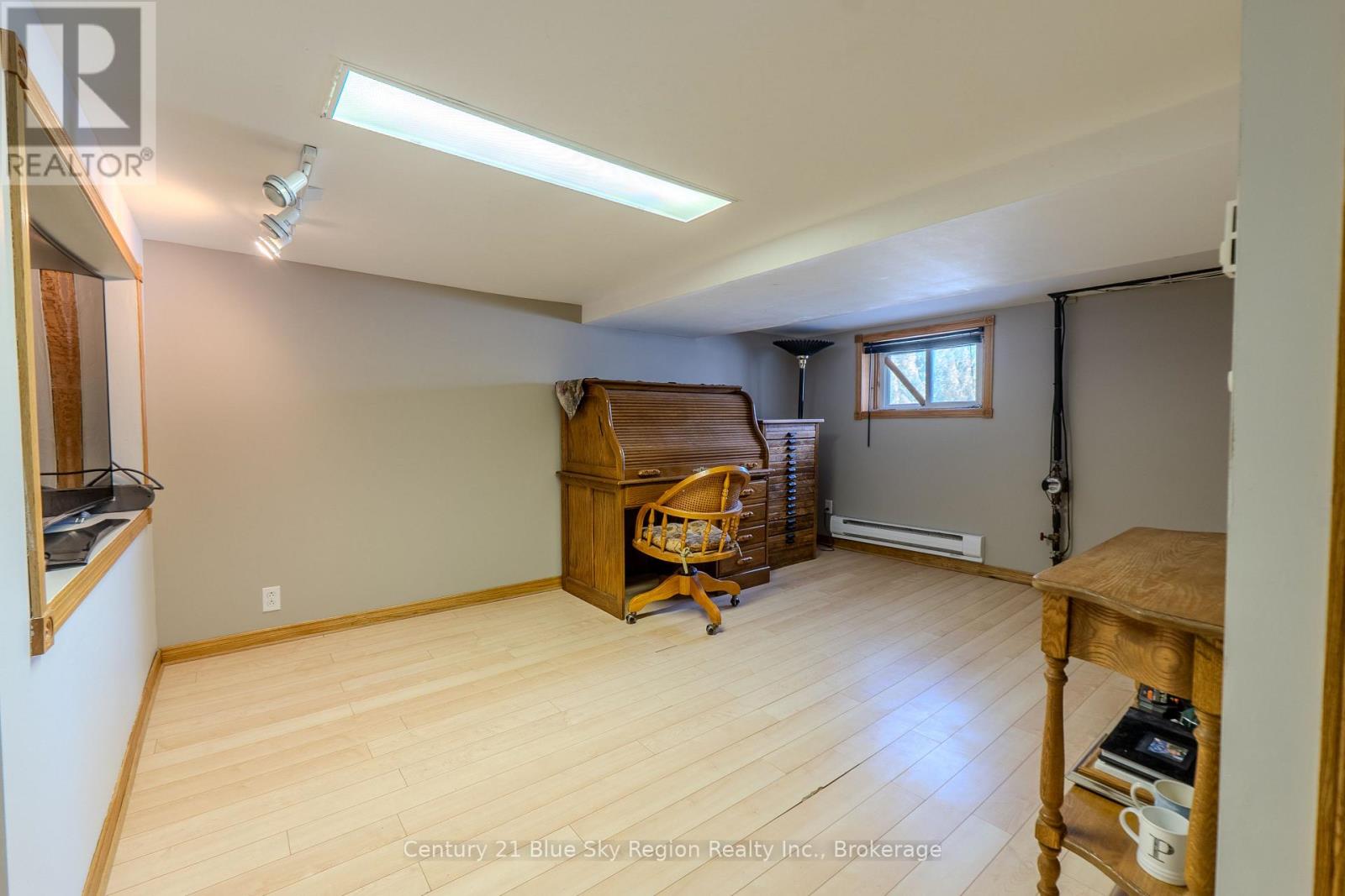 137 WHITNEY AVENUE - 28