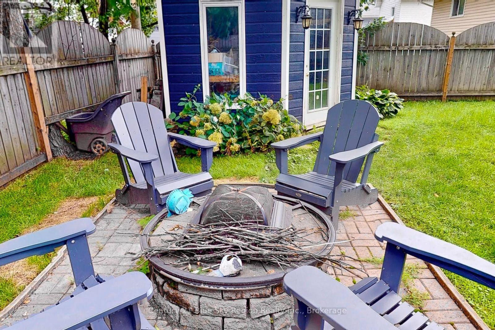 137 WHITNEY AVENUE - 34
