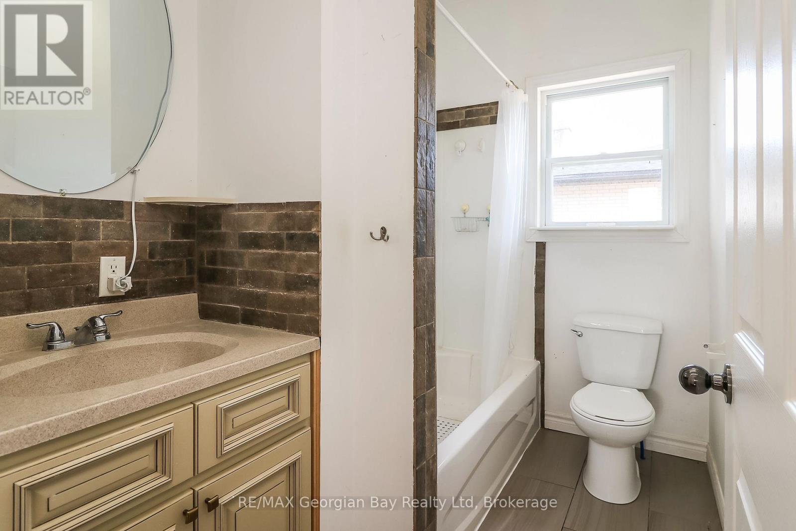 282 NORENE STREET - 13