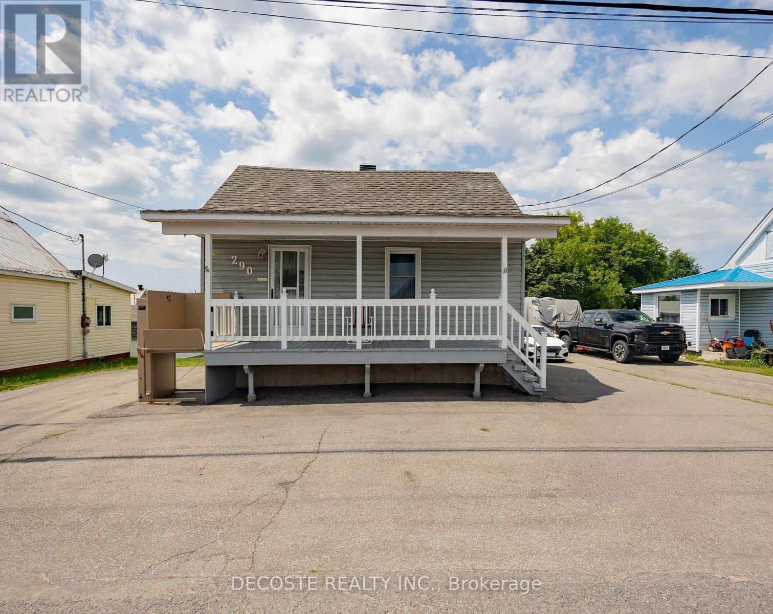 290 EAST BOUNDARY ROAD - 1