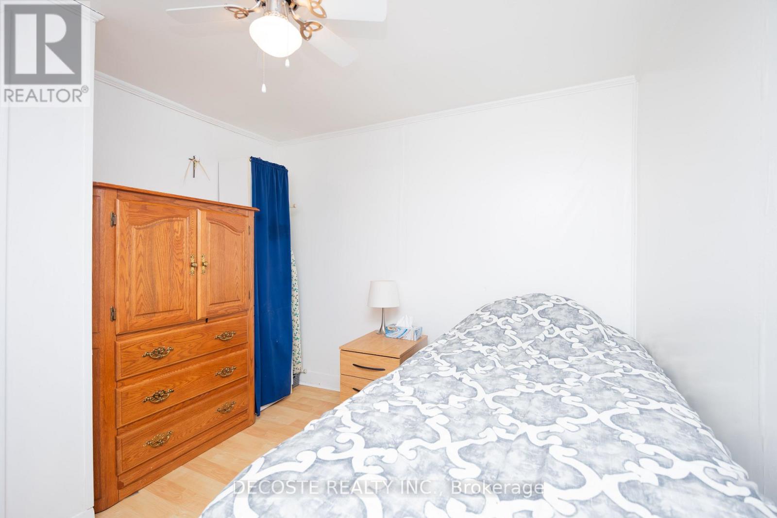290 EAST BOUNDARY ROAD - 14