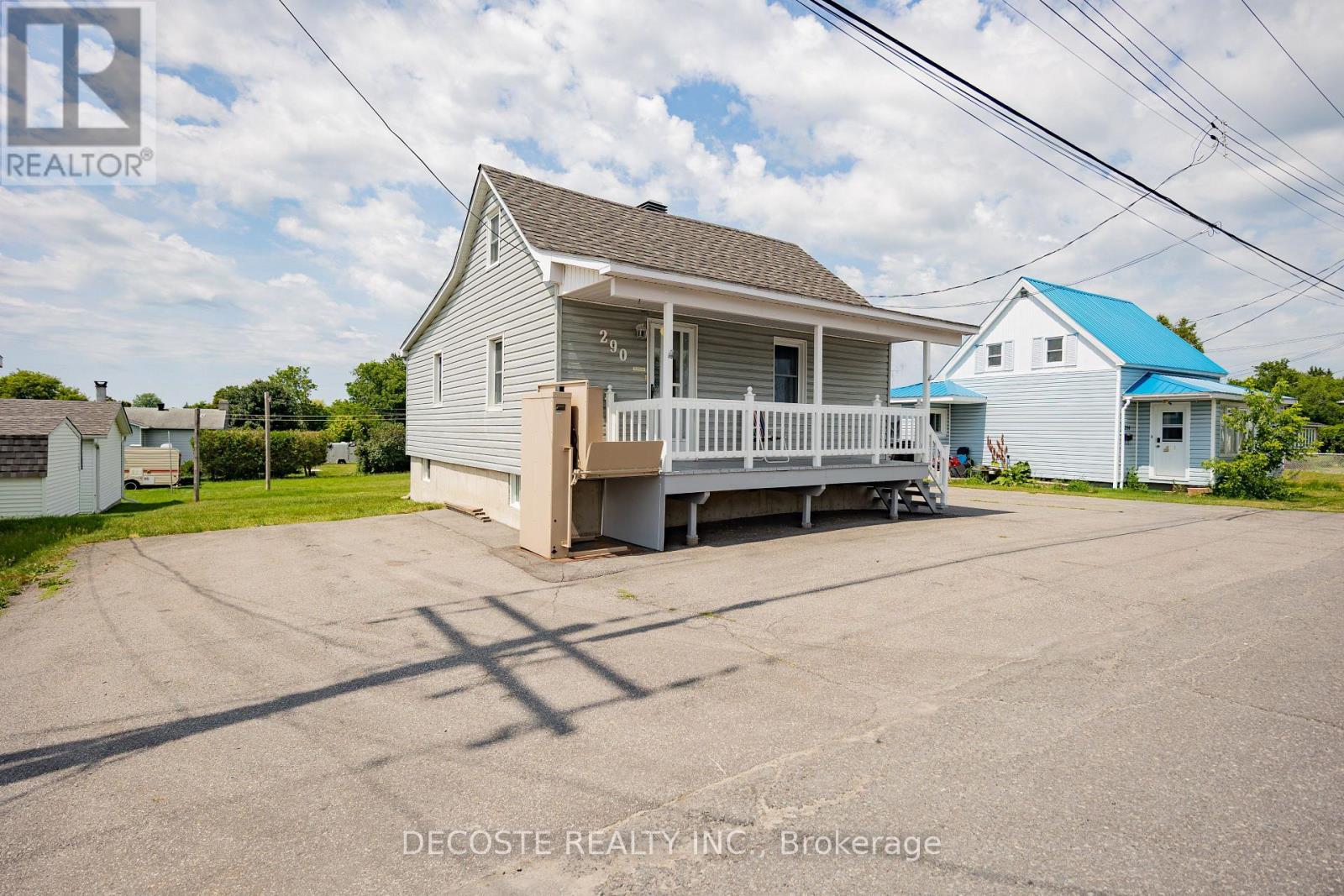 290 EAST BOUNDARY ROAD - 2