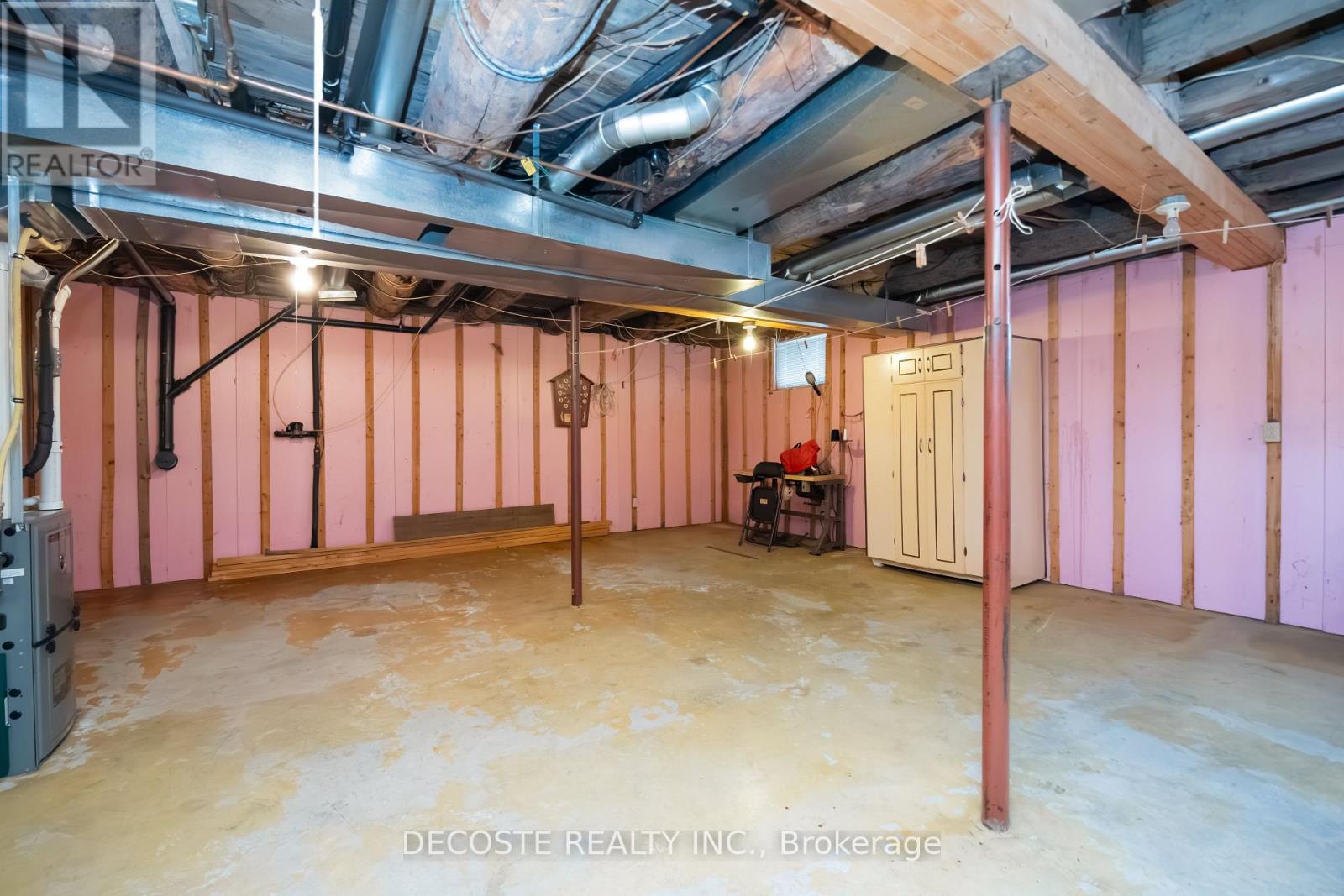 290 EAST BOUNDARY ROAD - 22
