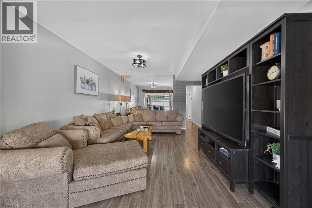 220 PALING Avenue - 10
