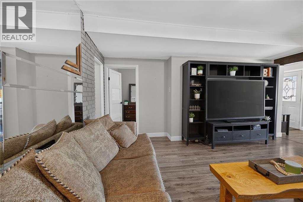 220 PALING Avenue - 11