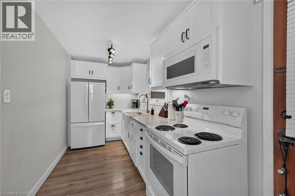 220 PALING Avenue - 16