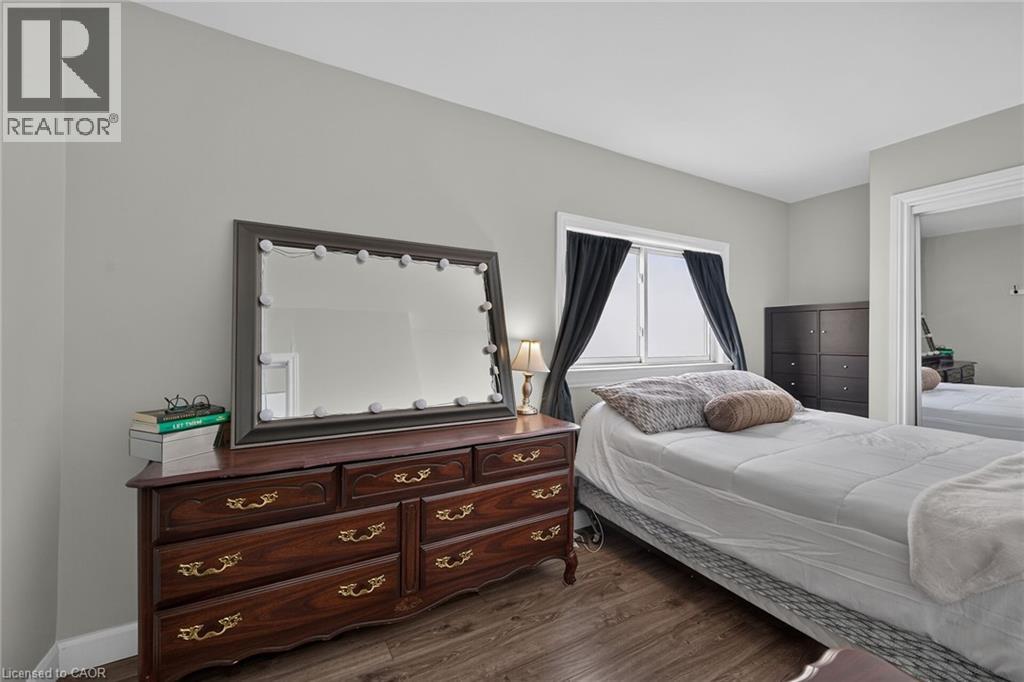220 PALING Avenue - 20