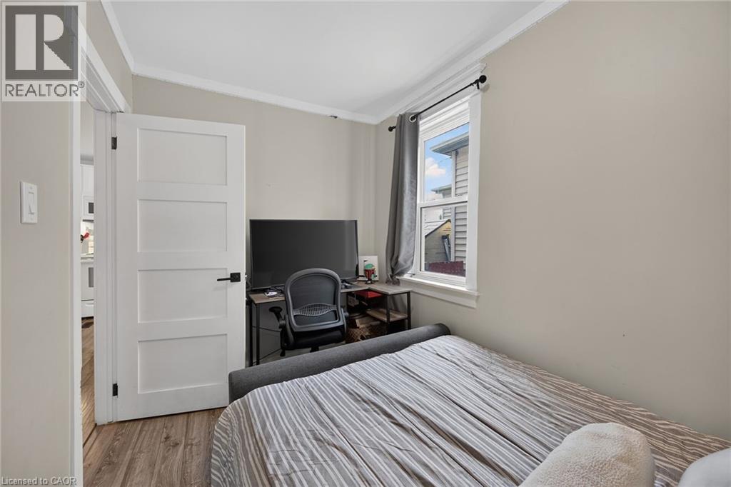 220 PALING Avenue - 26