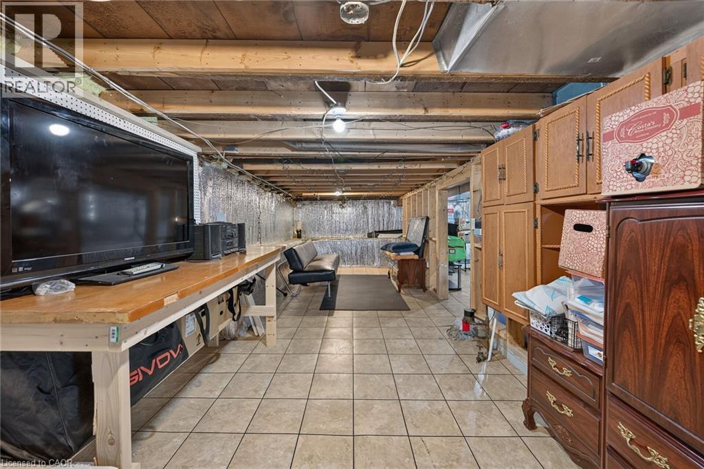 220 PALING Avenue - 28