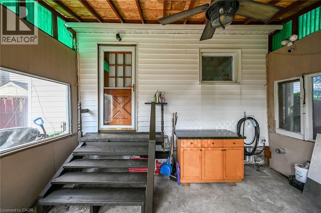 220 PALING Avenue - 40