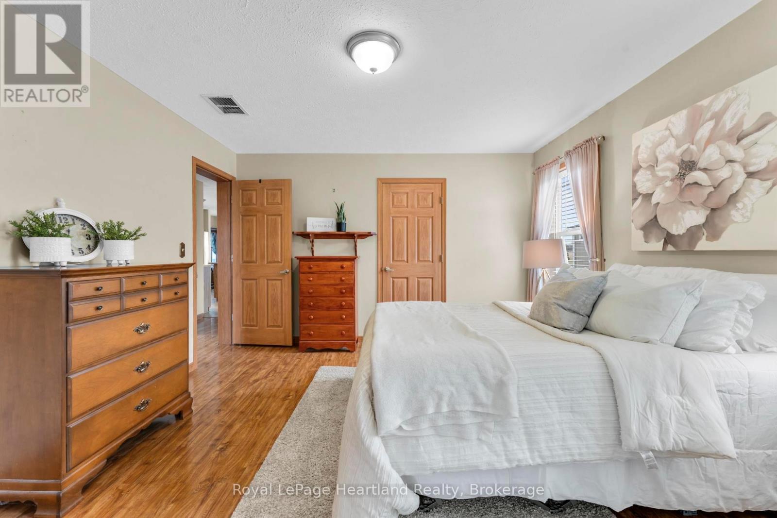 27 CHEYENNE LANE - 18