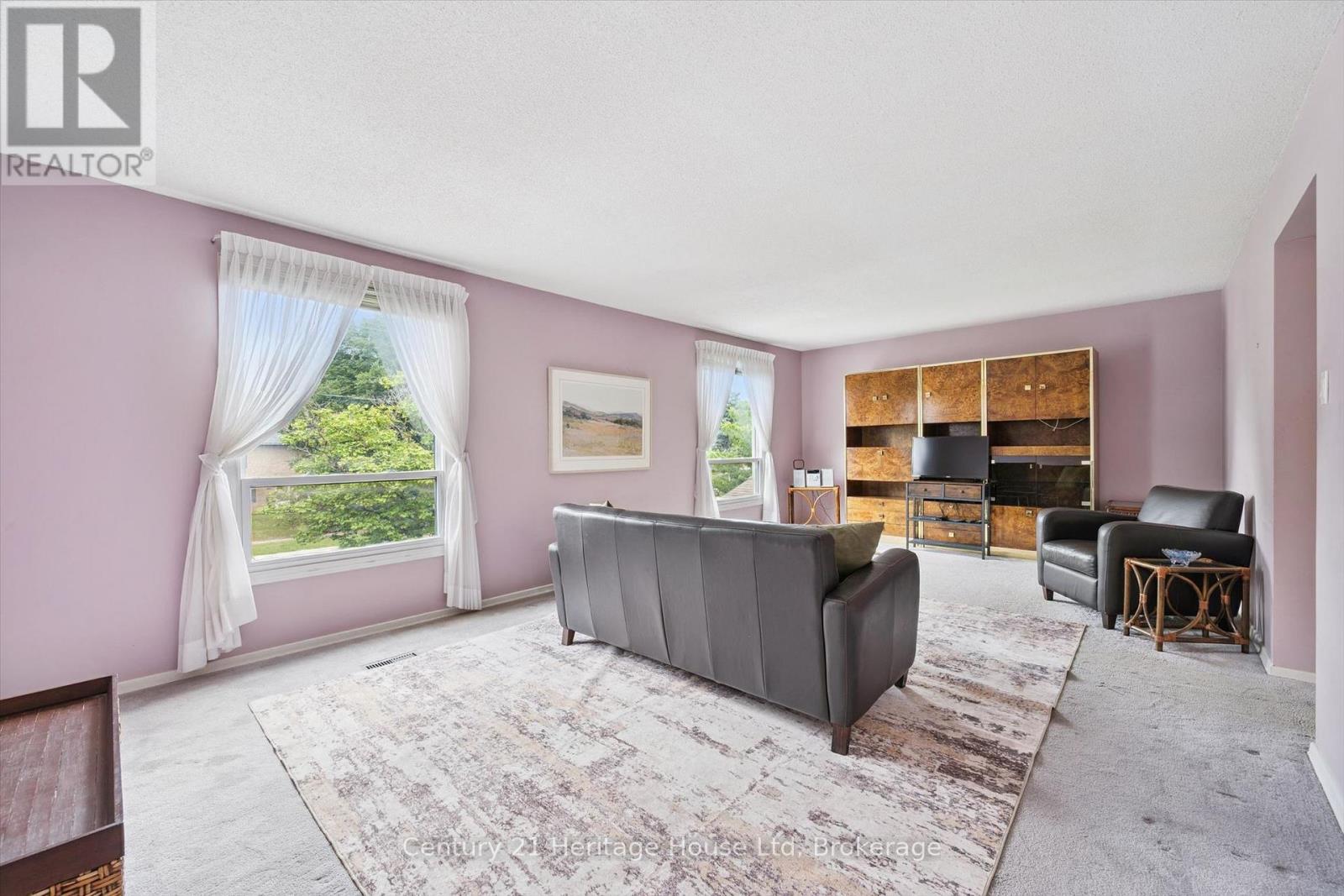173 JANEFIELD AVENUE - 10
