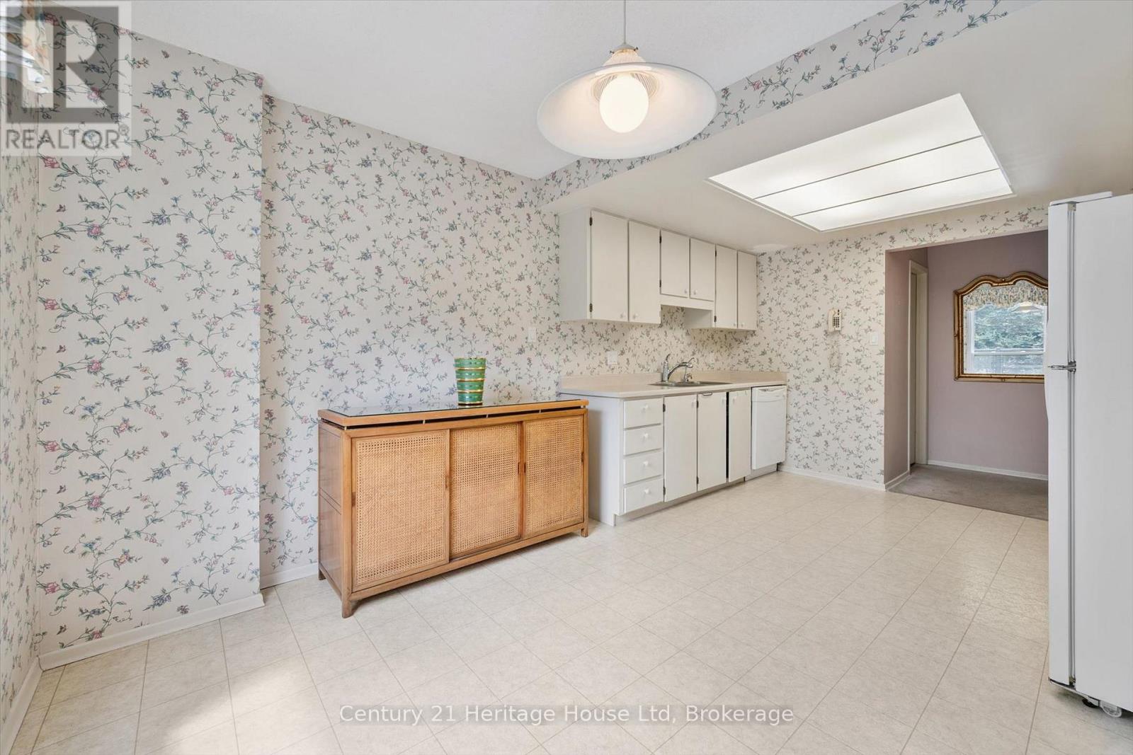 173 JANEFIELD AVENUE - 13