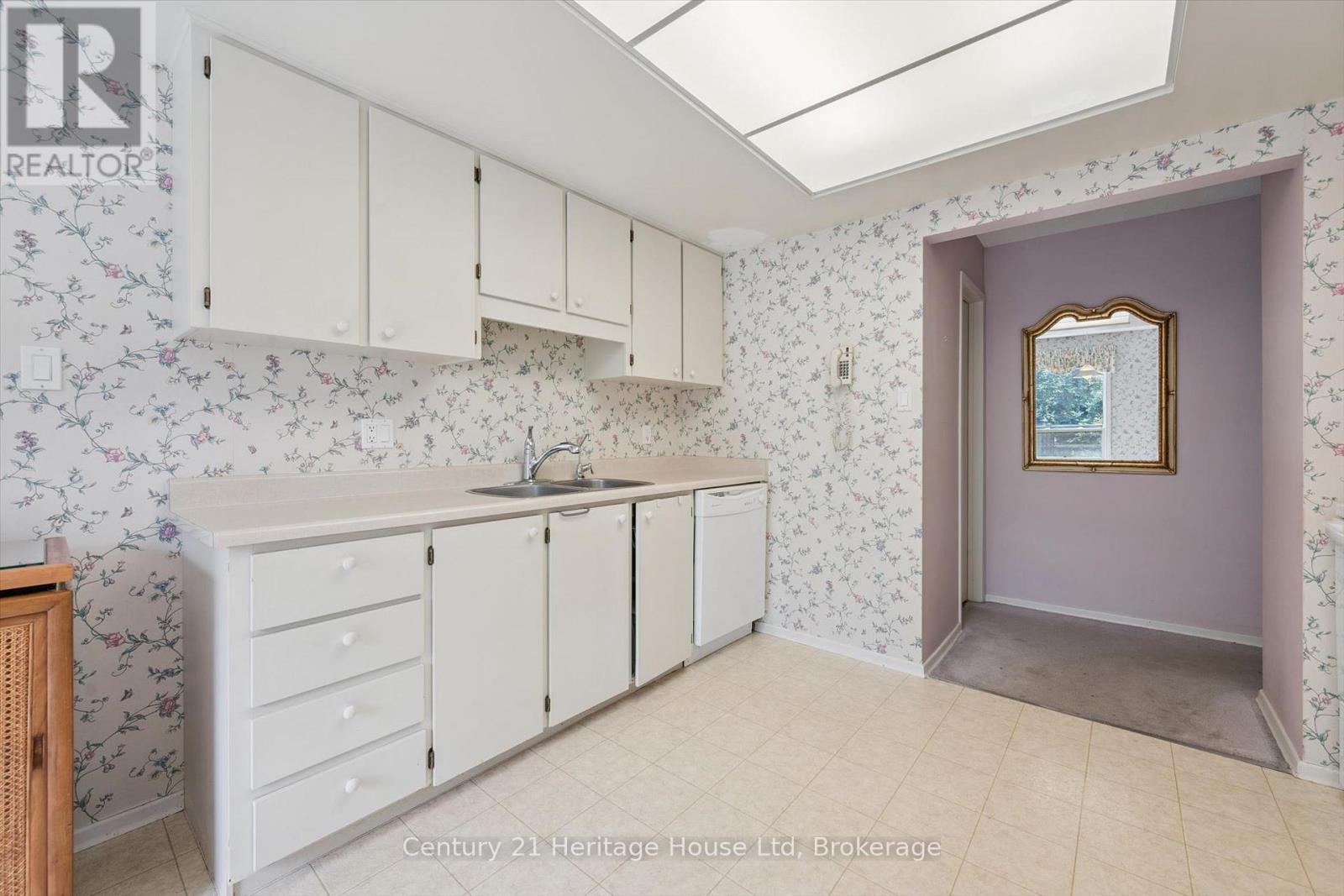 173 JANEFIELD AVENUE - 14