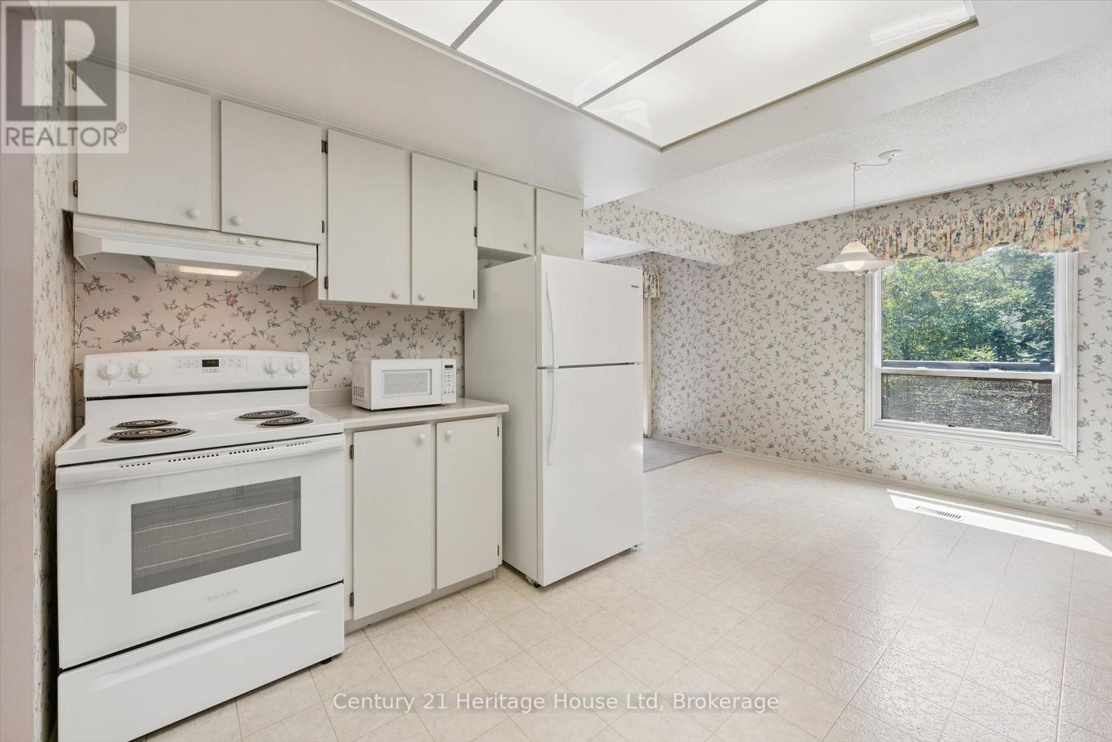 173 JANEFIELD AVENUE - 16
