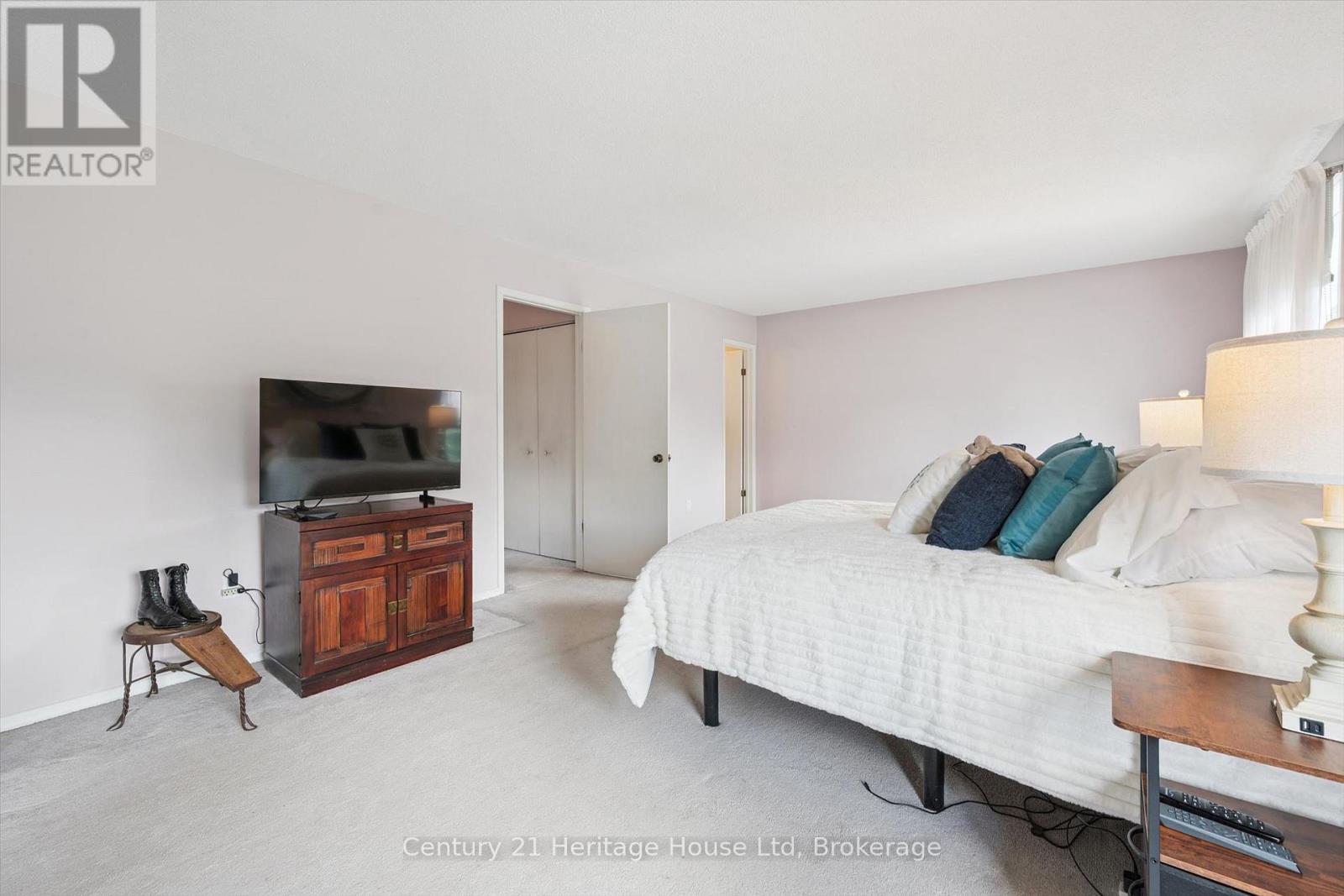 173 JANEFIELD AVENUE - 30