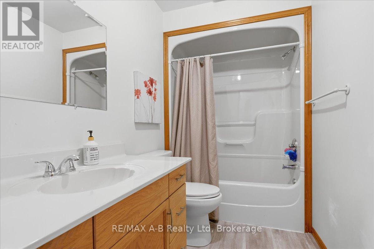 5148 103 (WILMOT EASTHOPE) ROAD - 31