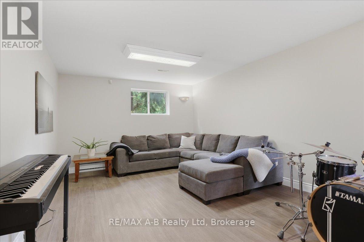 5148 103 (WILMOT EASTHOPE) ROAD - 35
