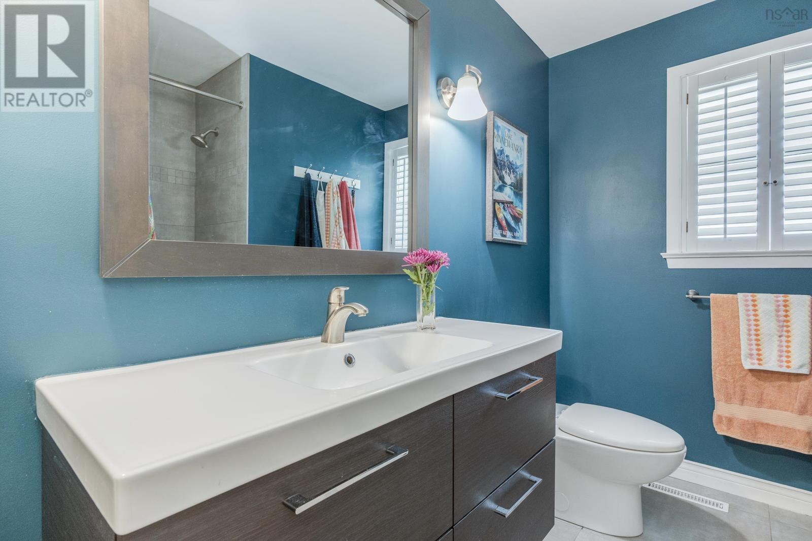 2261 North Avenue - 17