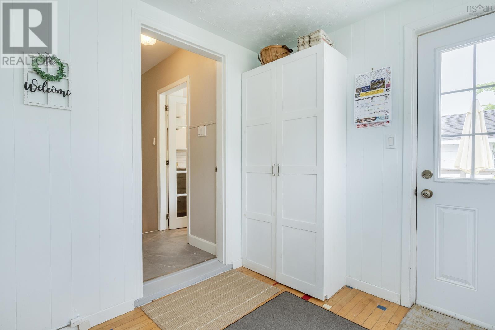 2261 North Avenue - 20