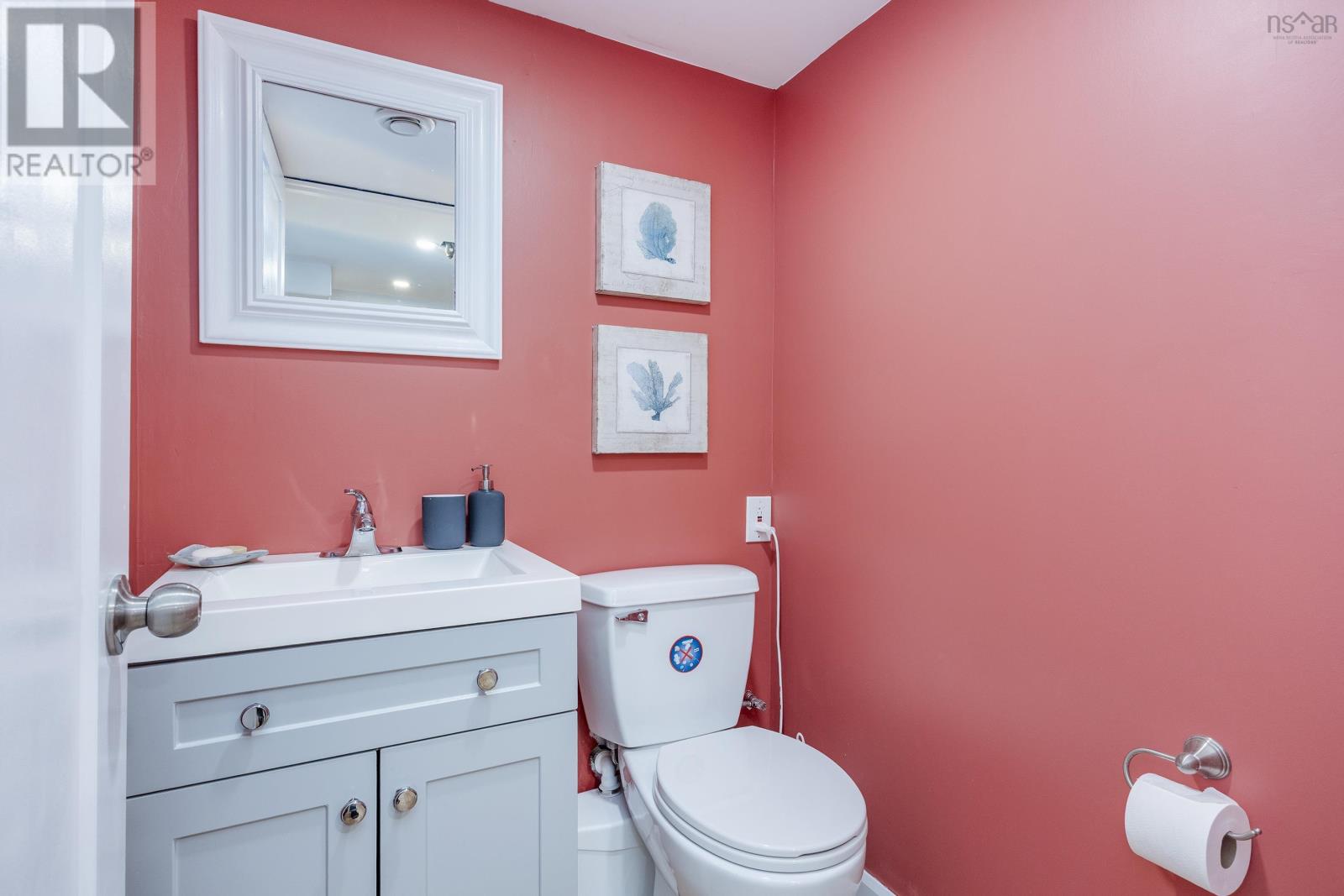 2261 North Avenue - 25