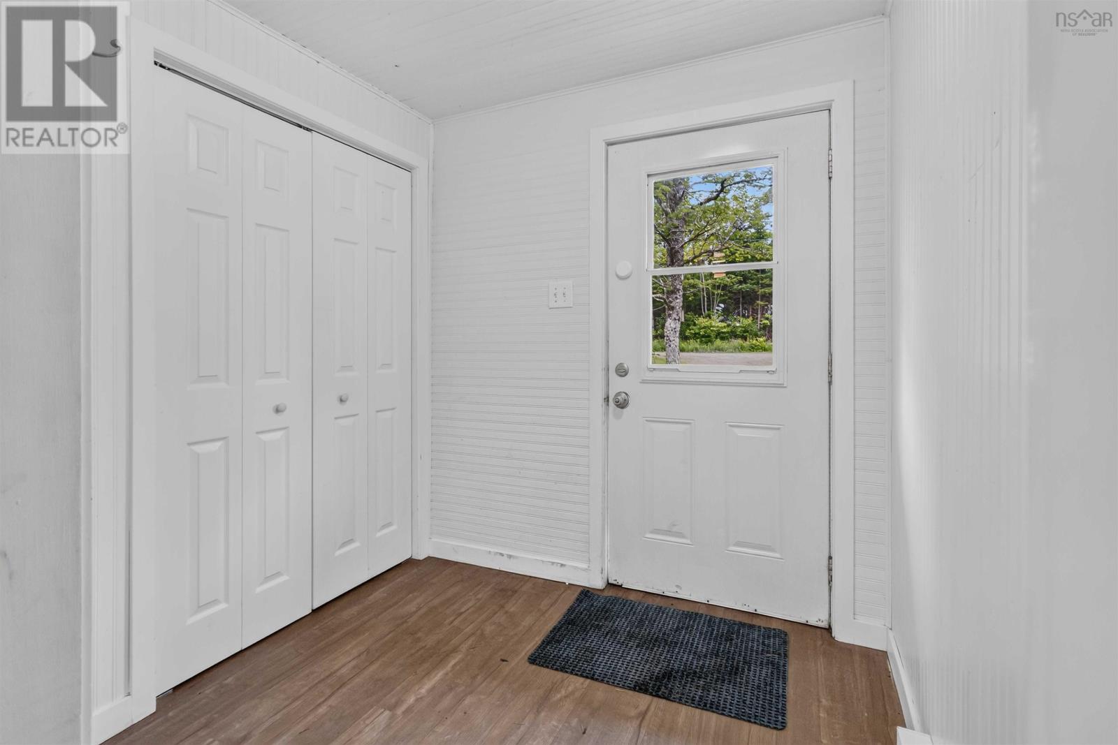 110 Long Lake Road - 16