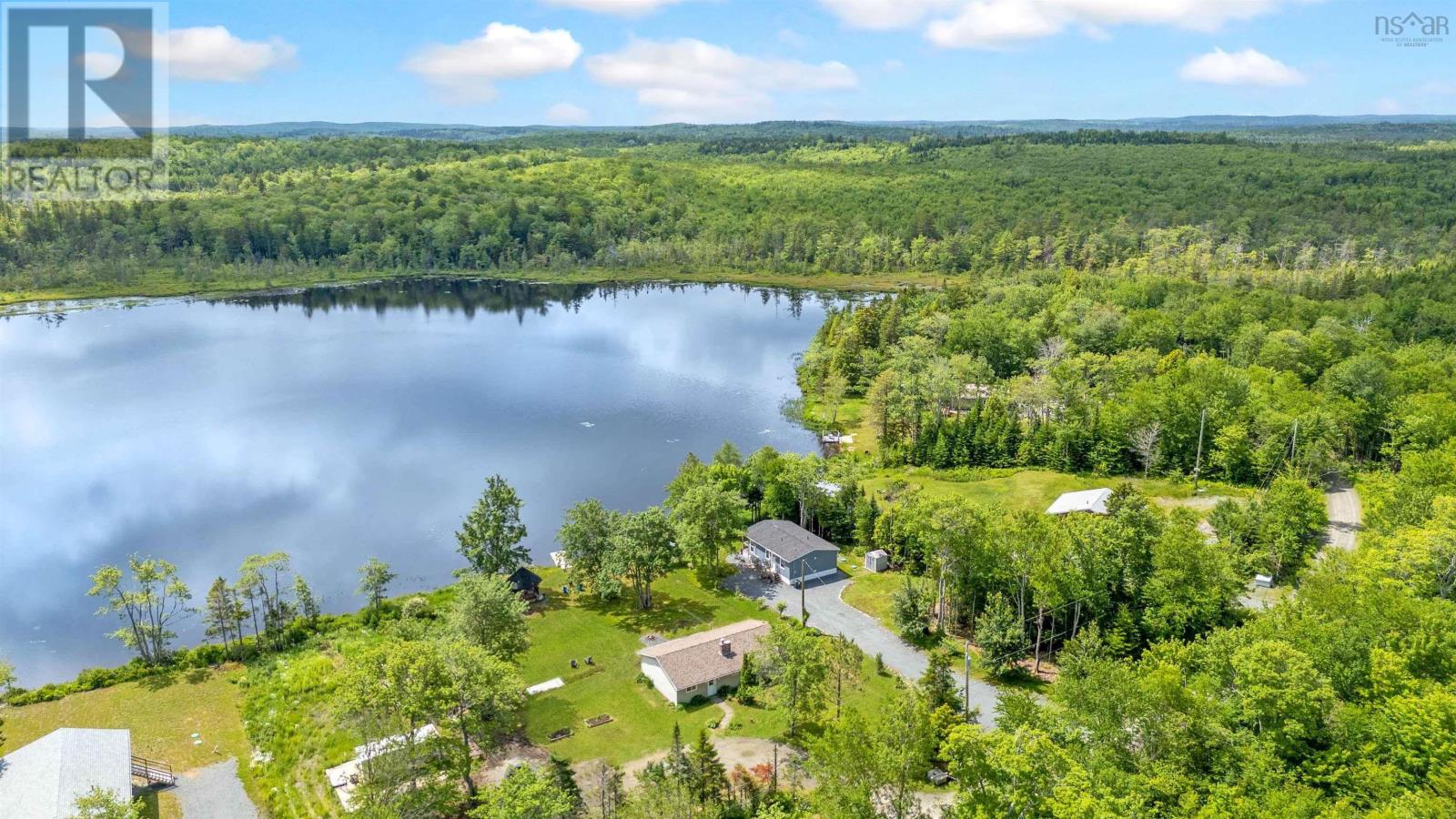 110 Long Lake Road - 46