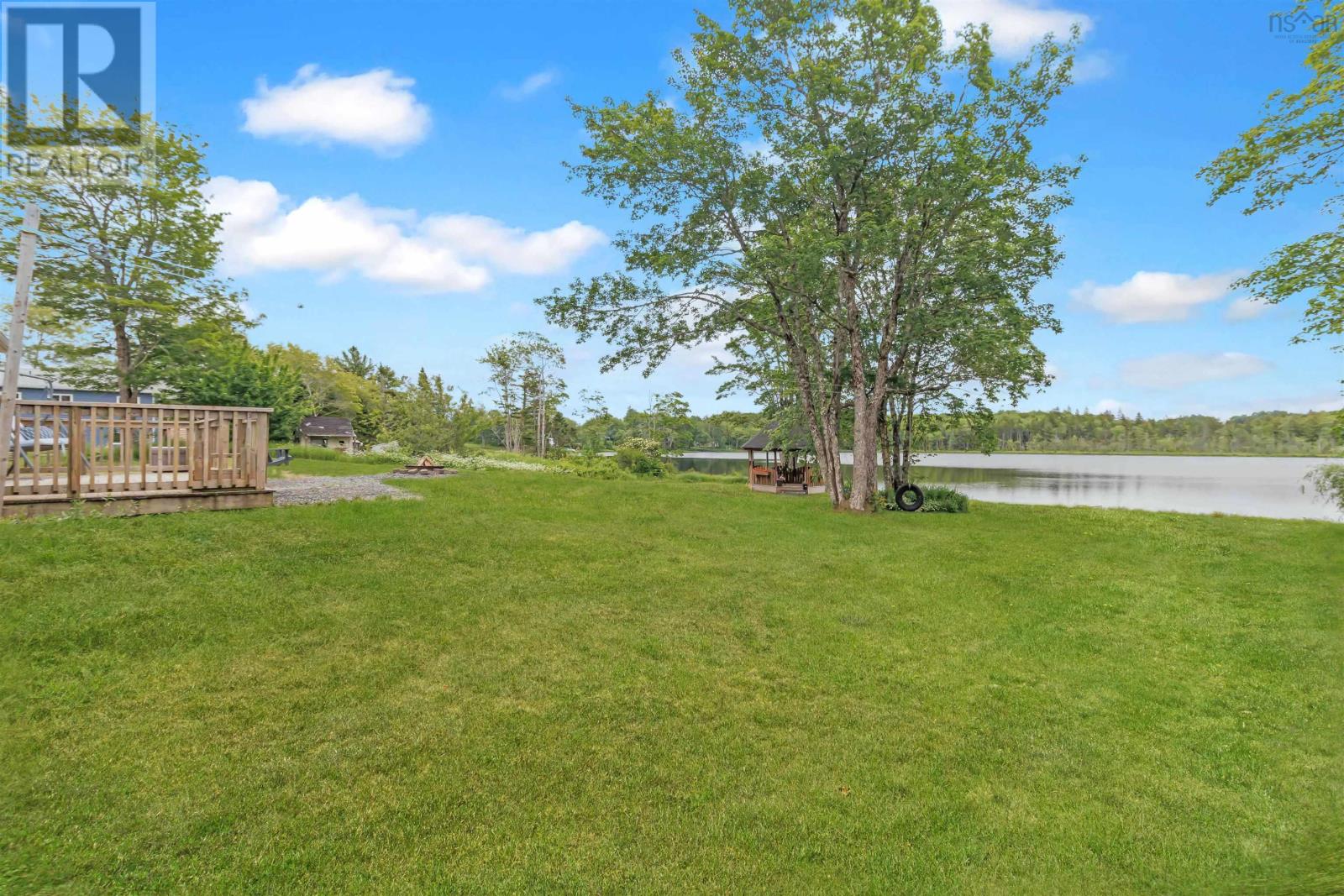 110 Long Lake Road - 32