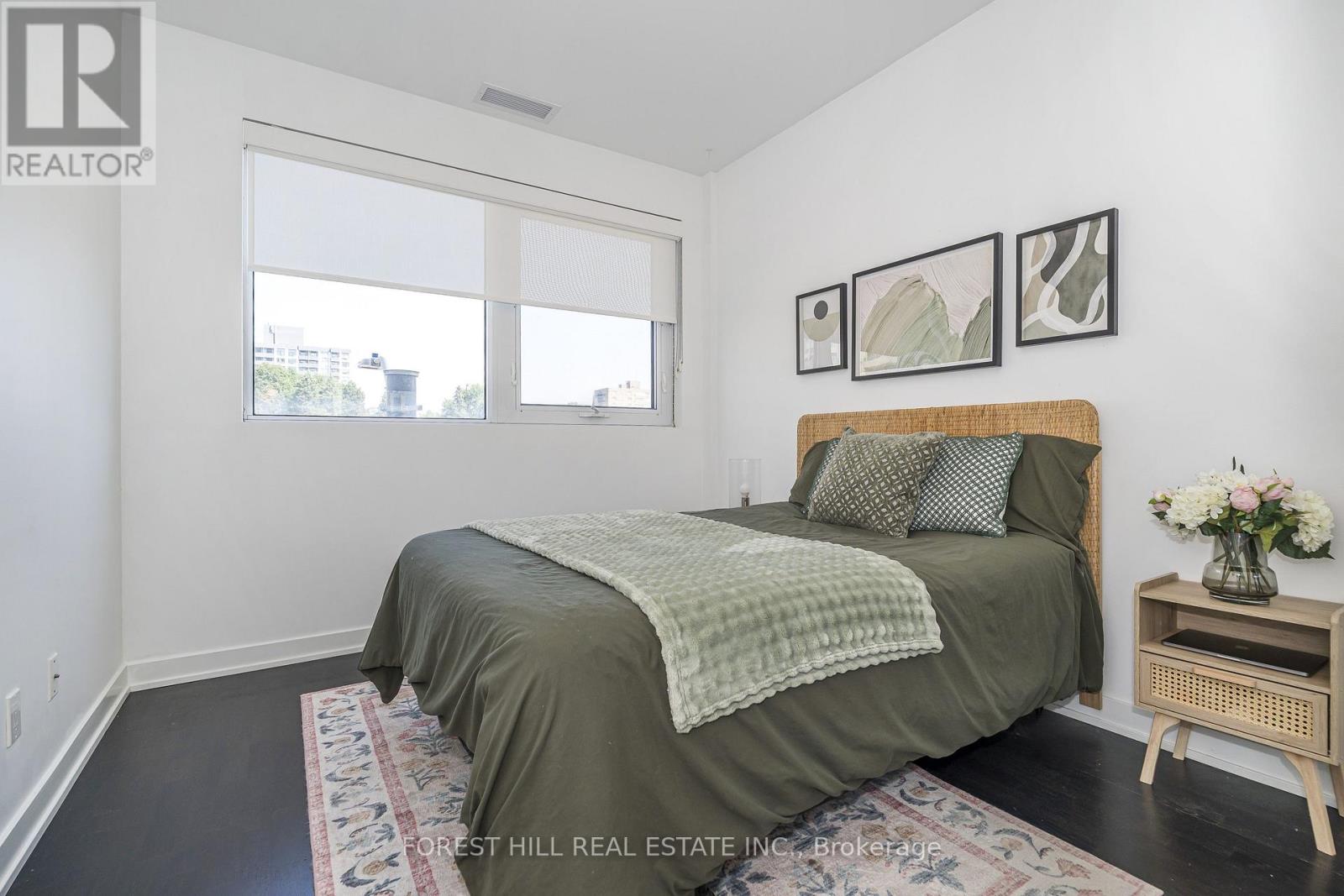 #202 501 ST CLAIR AVENUE W - 17