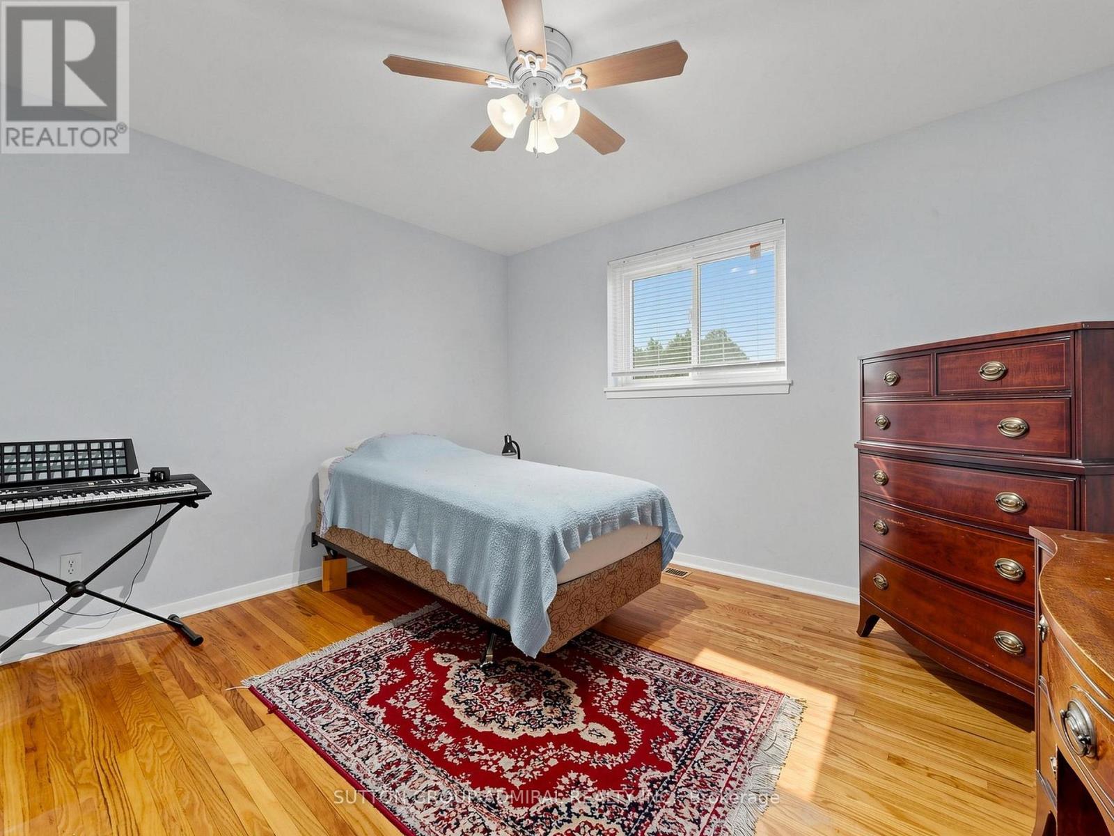 126 CHELMSFORD AVENUE - 13