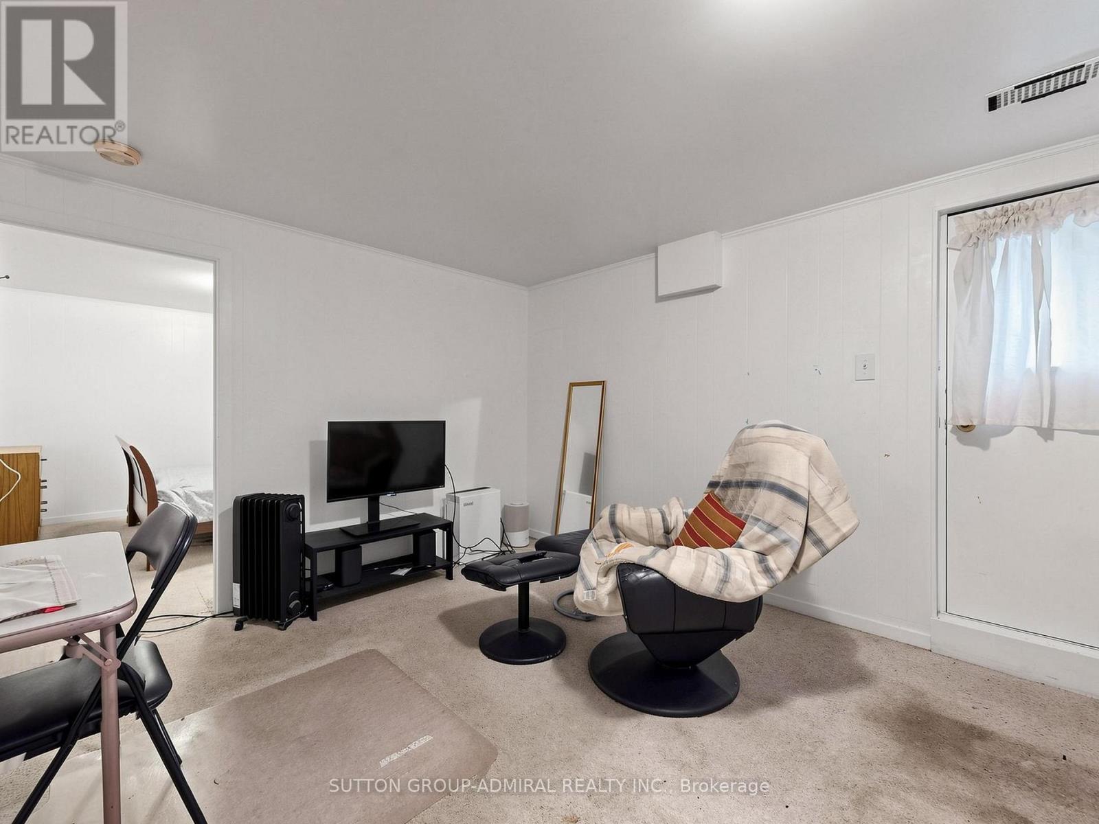 126 CHELMSFORD AVENUE - 18