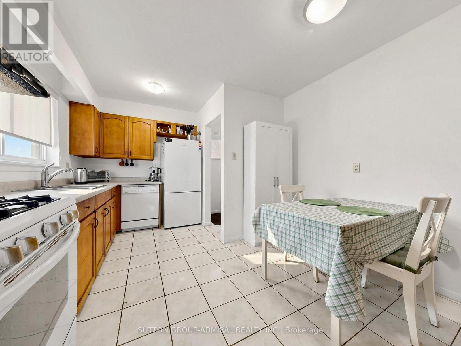 126 CHELMSFORD AVENUE - 8