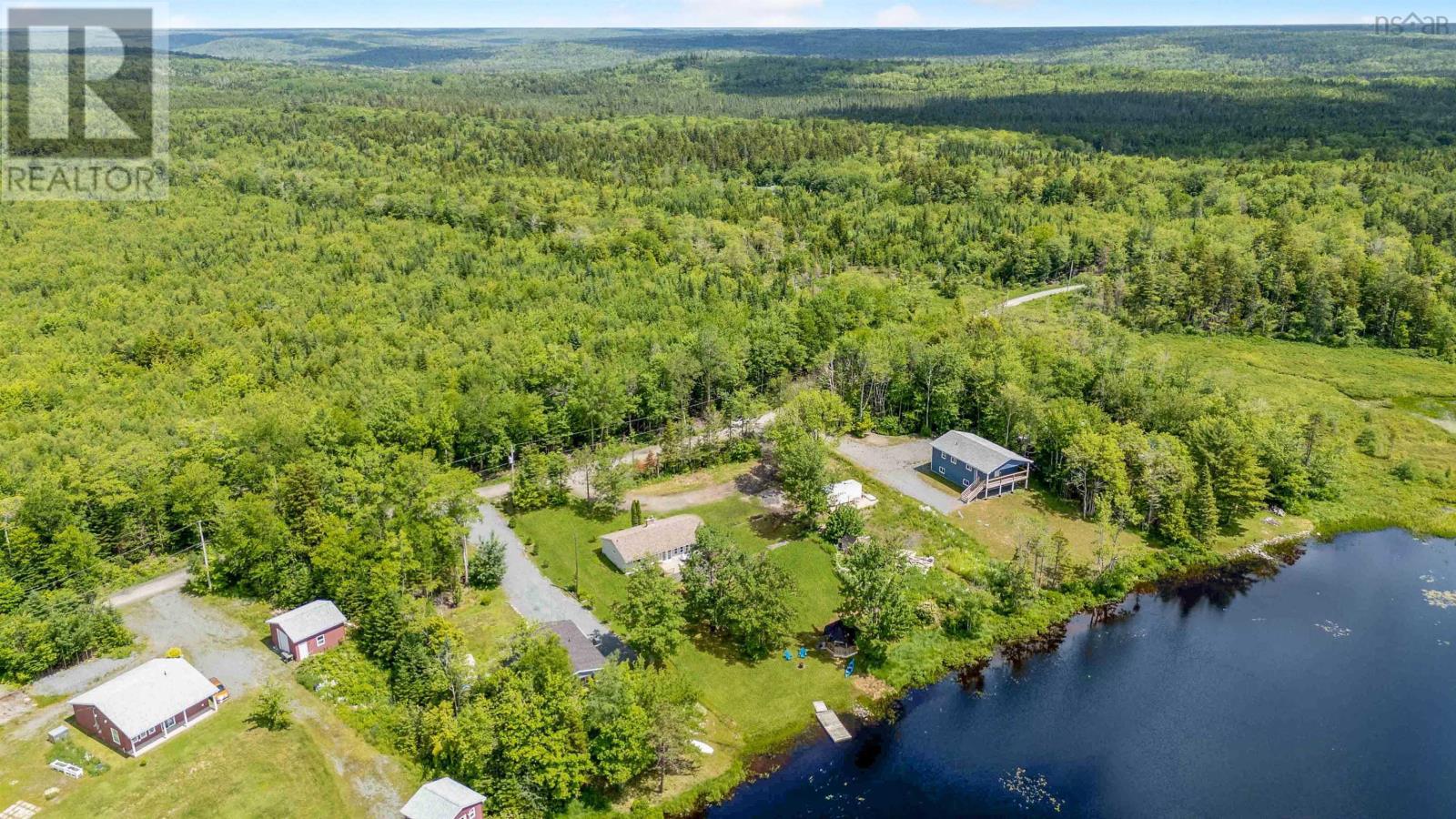 110 Long Lake Road - 49