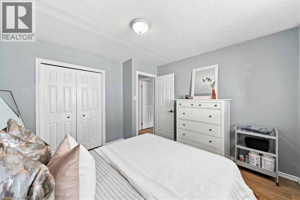 2 DUNTON Lane - 26
