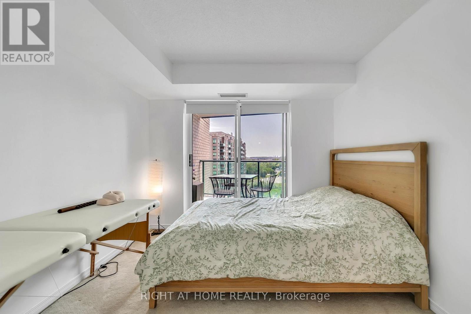 #1202 11 ONEIDA CRESCENT - 21
