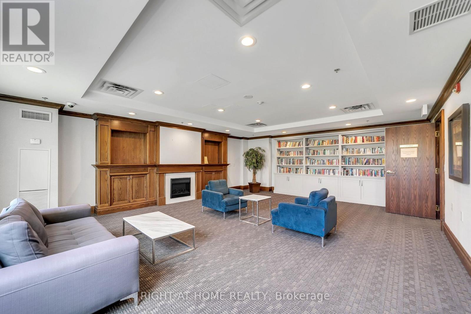 #1202 11 ONEIDA CRESCENT - 28