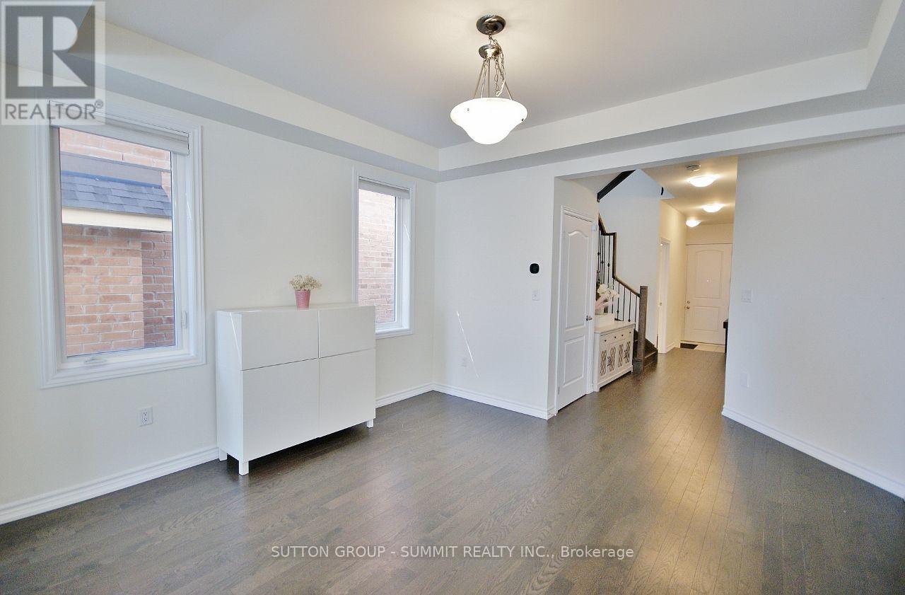 174 STEVENSON CRESCENT - 11