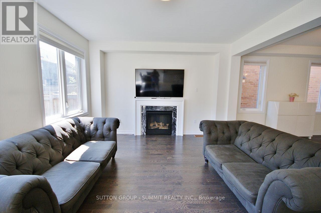 174 STEVENSON CRESCENT - 14