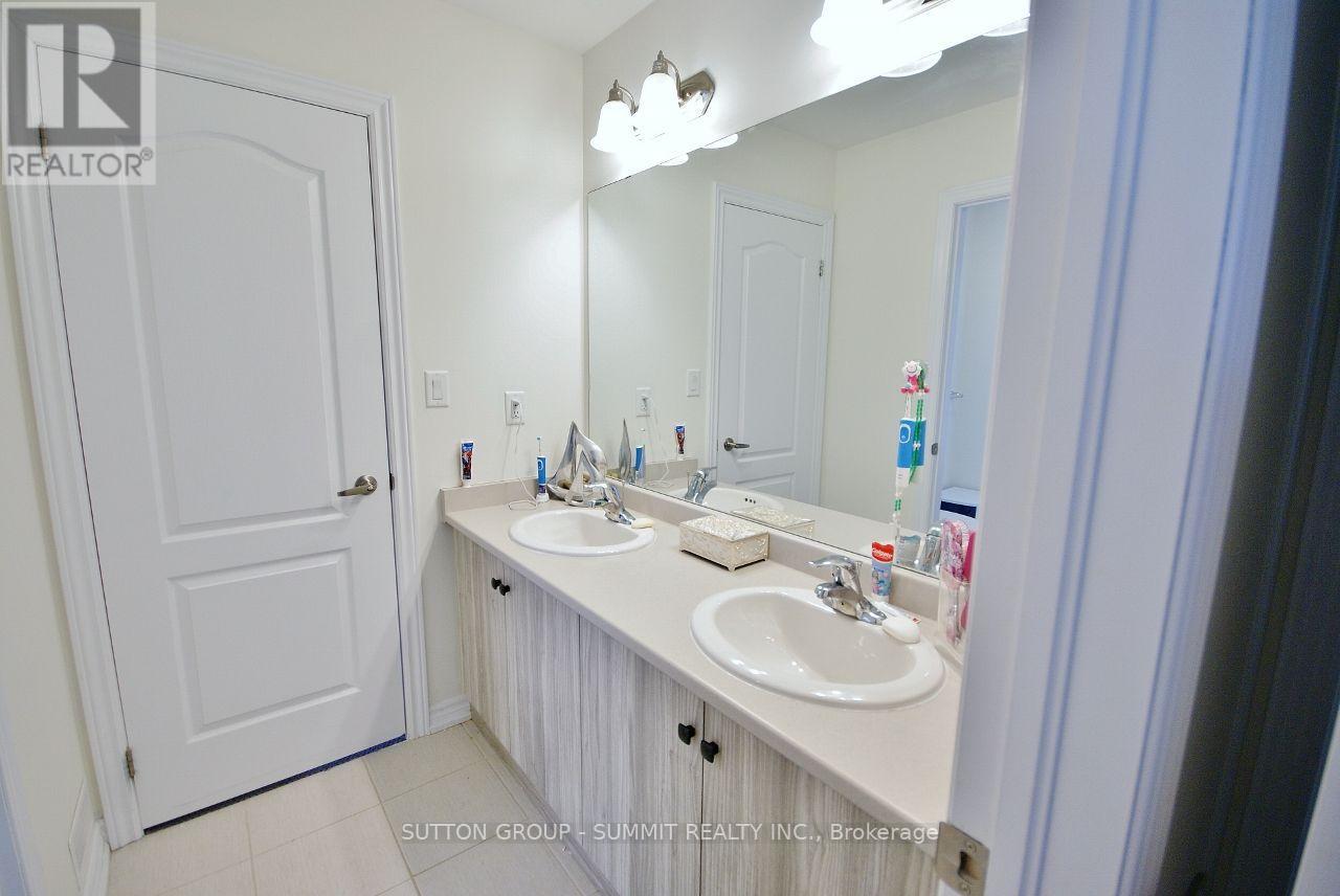 174 STEVENSON CRESCENT - 26