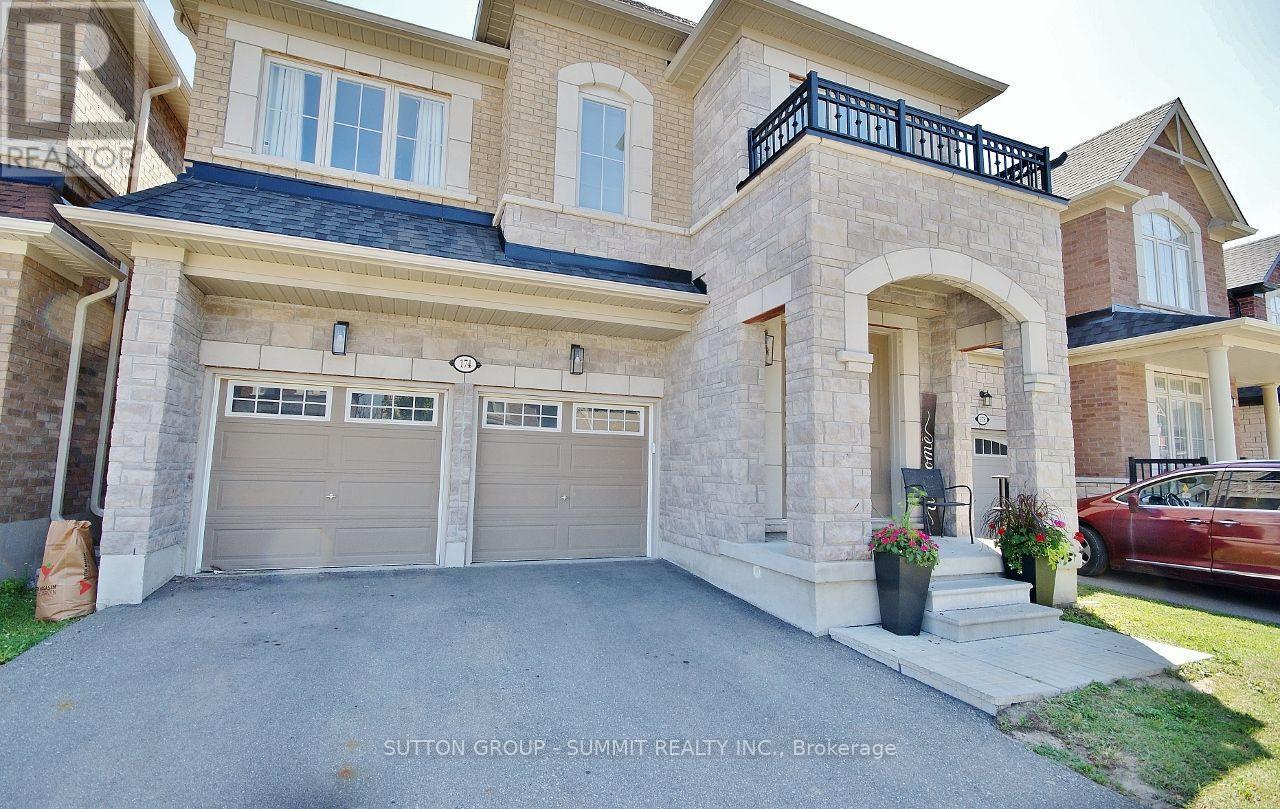 174 STEVENSON CRESCENT - 4