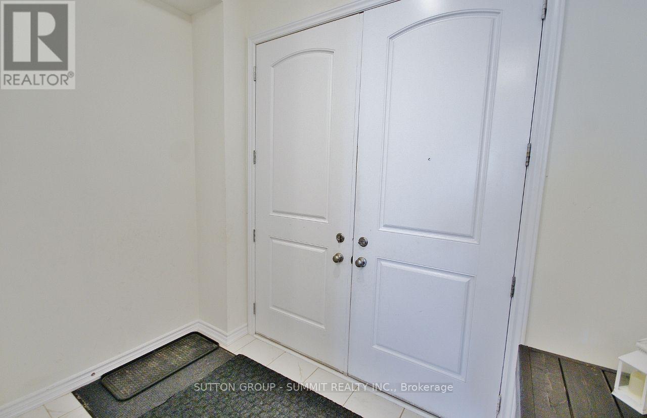 174 STEVENSON CRESCENT - 6