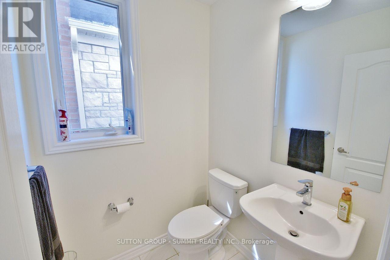 174 STEVENSON CRESCENT - 8