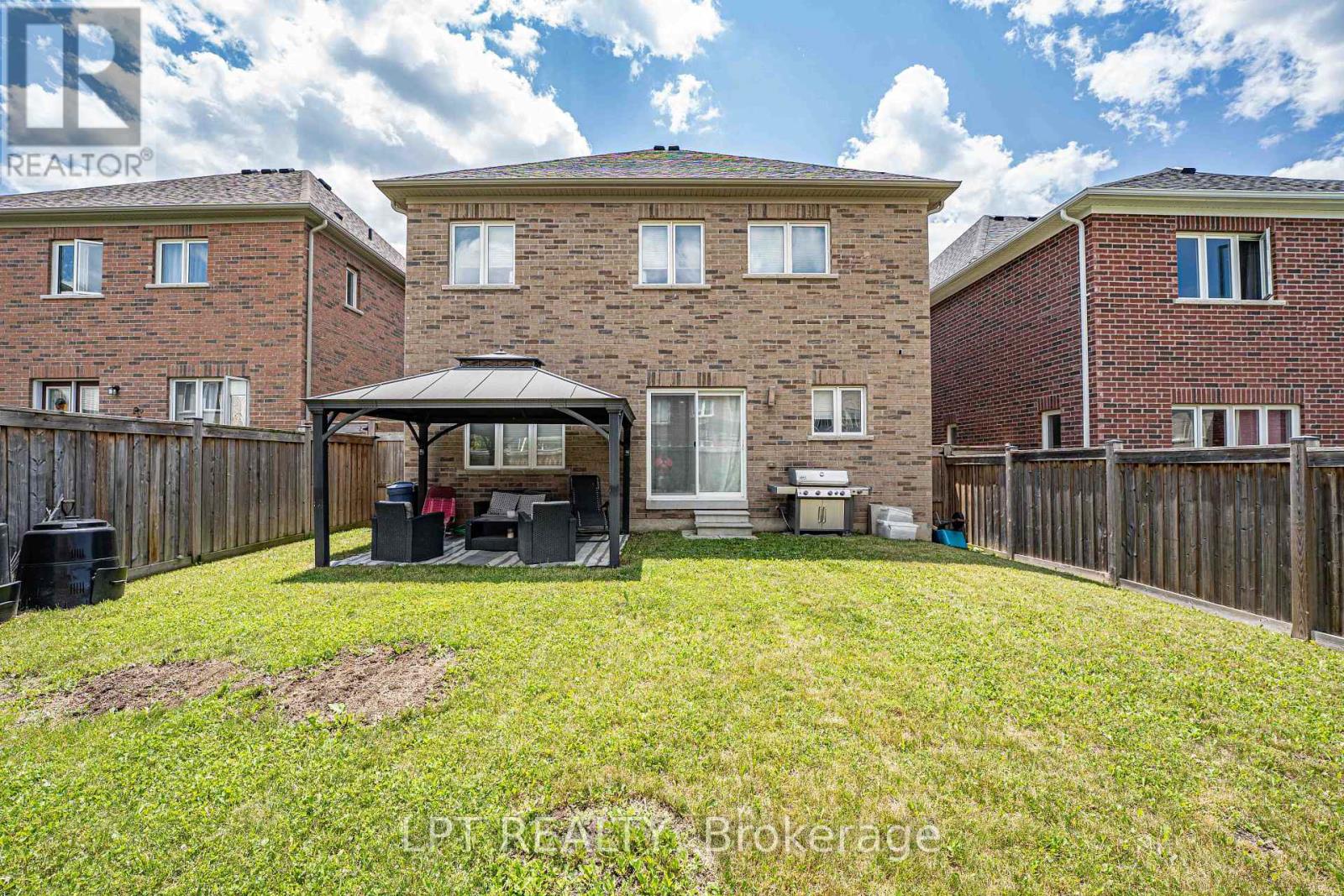 20 MANOR FOREST ROAD - 36