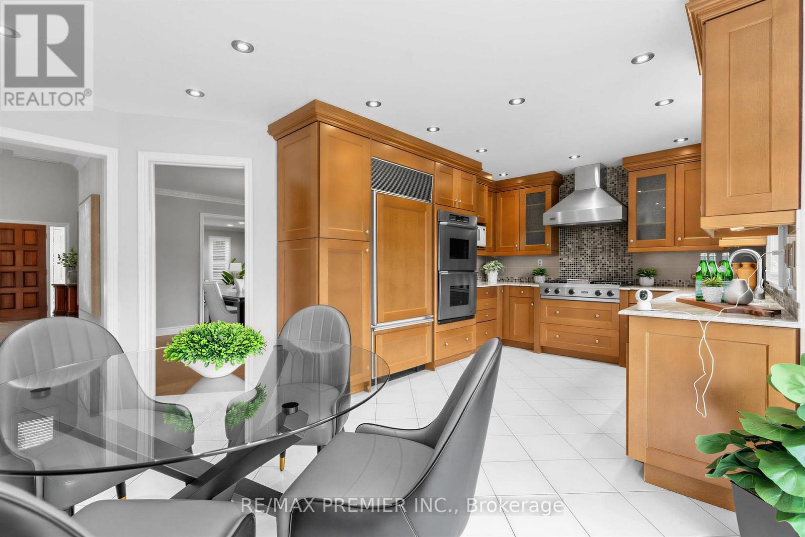 28 BRIDGEND COURT S - Image 14